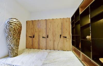 MX M90建構系列
建構主義如包豪斯主張藝術與技術結合，風格派主張抽象和簡化，因而，平面、直線、矩形成為此家具設計的支柱，黑色增加了家具的視覺立體感，有力的線條劃過平面，有如琴鍵，彈奏美麗的樂章…… 